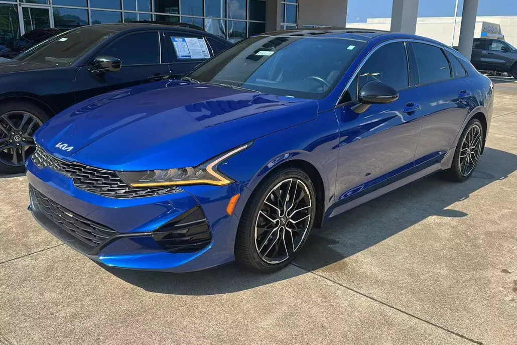 2023 Kia K5 GT photo 1