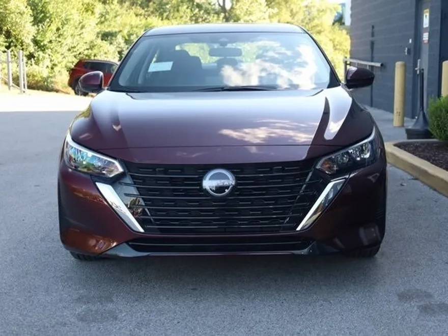 2025 Nissan Sentra SV photo 1
