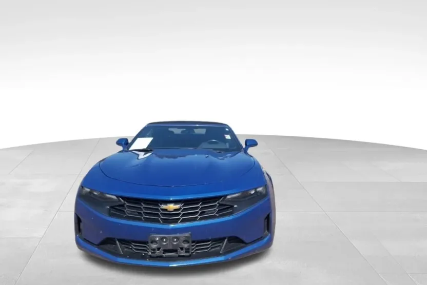 2023 Chevrolet Camaro 1LT photo 1