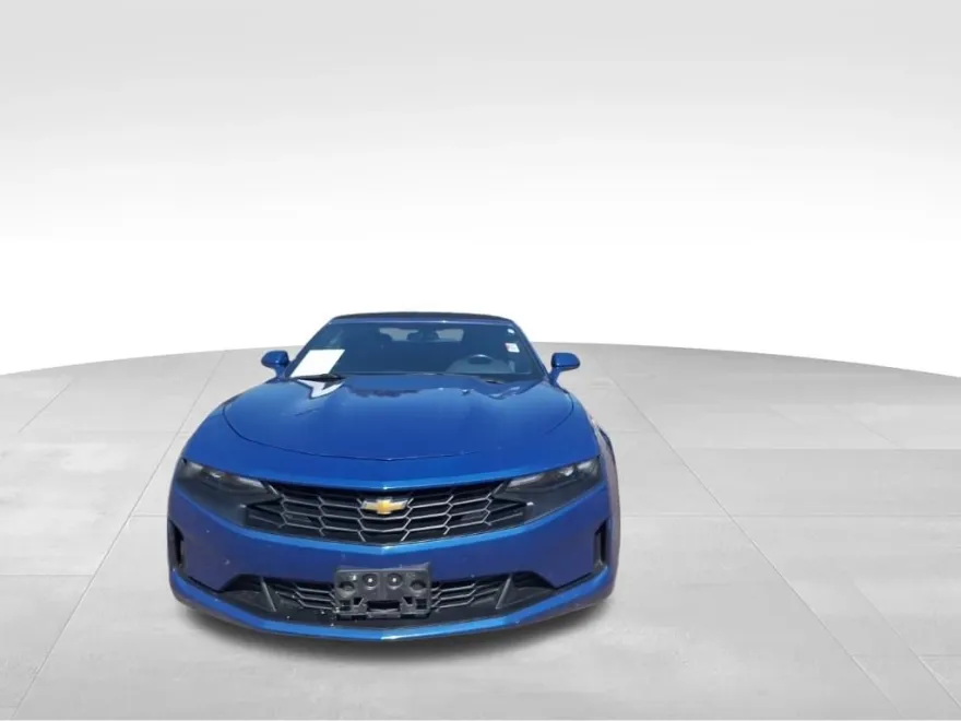 2023 Chevrolet Camaro 1LT photo 1