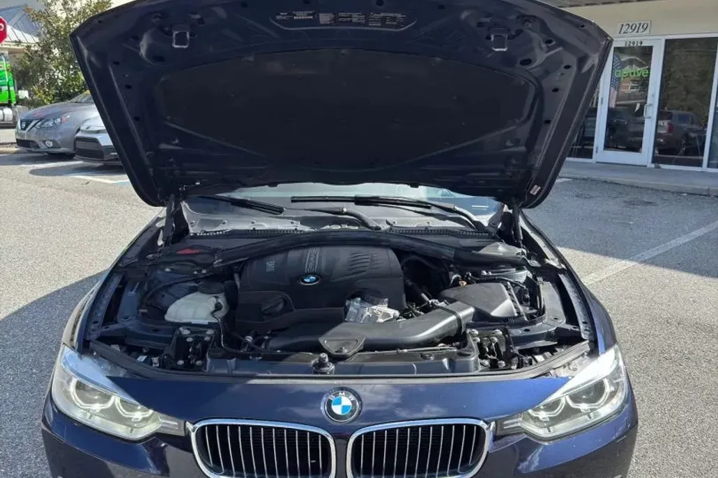 2012 Bmw 335i Sedan photo 1