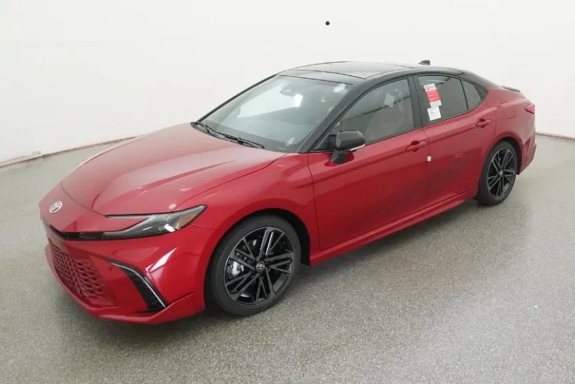2025 Toyota Camry XSE photo 1