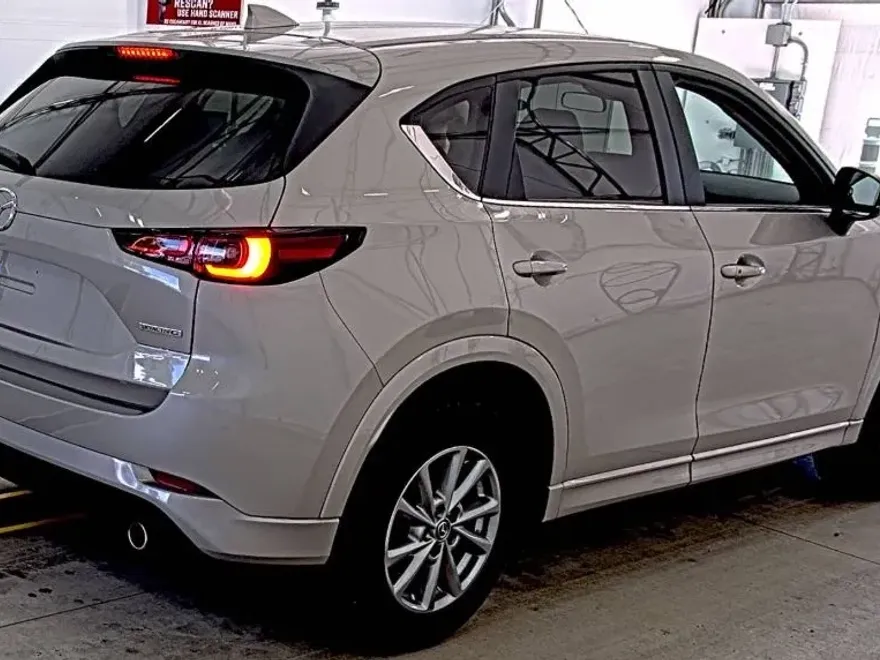 2024 Mazda CX-5 2.5 Select photo 1