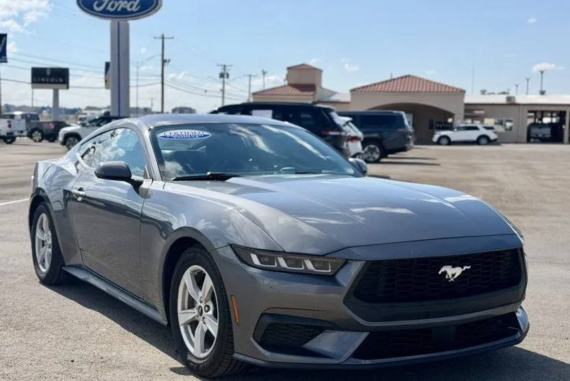 2024 Ford Mustang EcoBoost photo 1