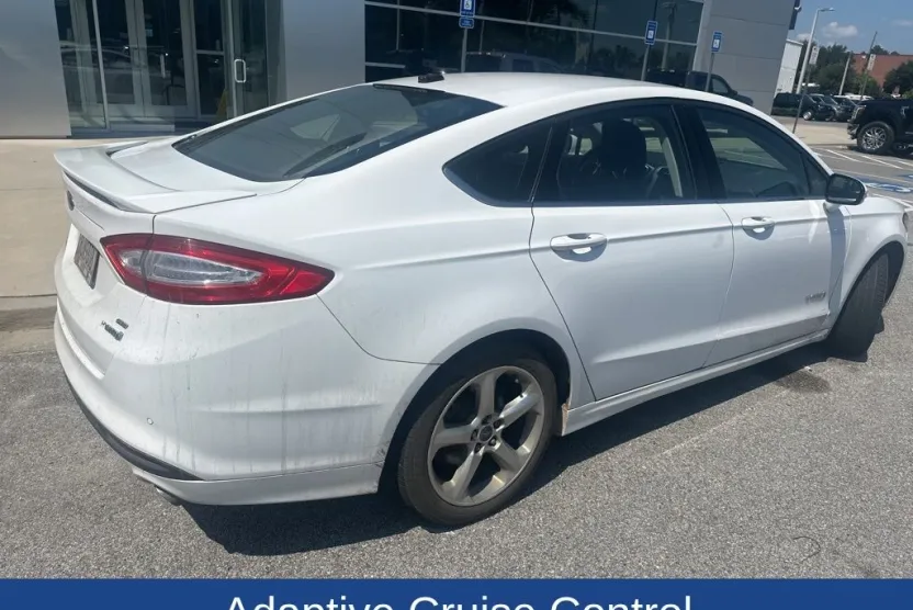 2014 Ford Fusion Hybrid SE photo 1