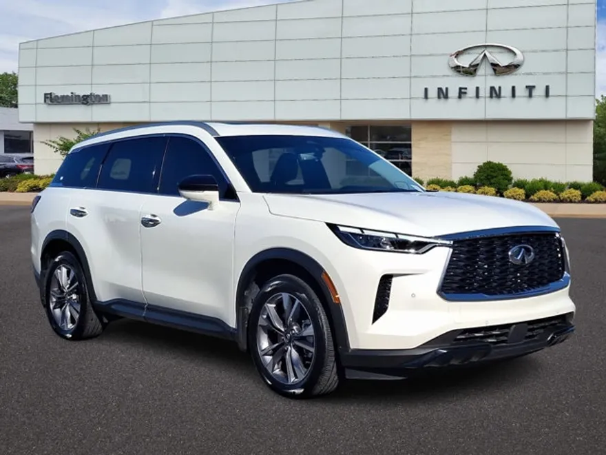 2024 Infiniti QX60 Luxe photo 1