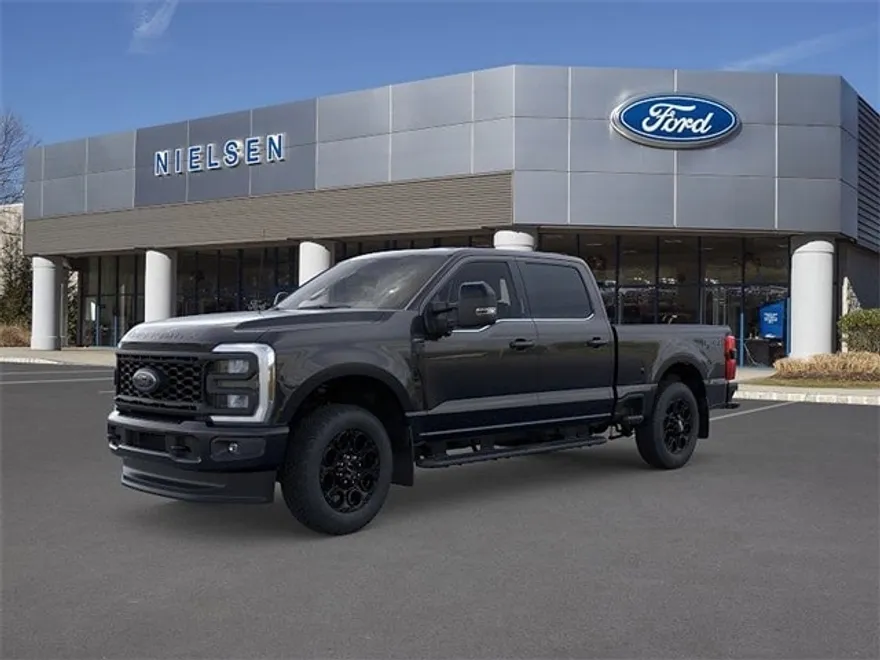 2025 Ford F-350 Lariat photo 1