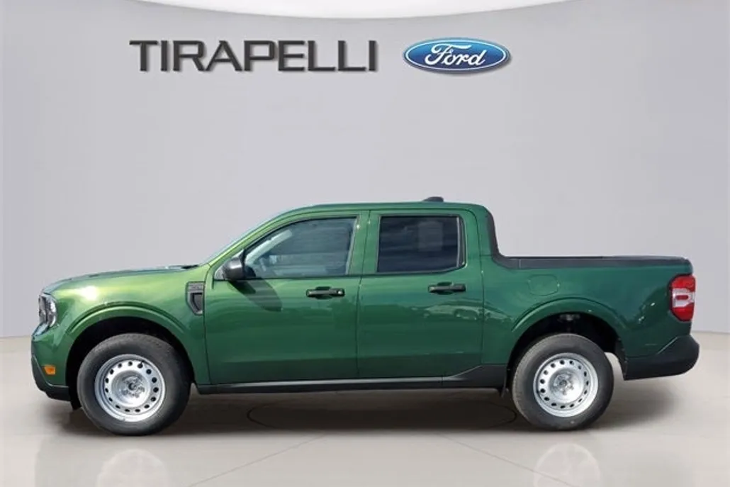 2025 Ford Maverick XL photo 1