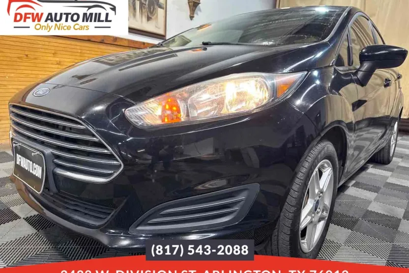 2019 Ford Fiesta SE photo 1