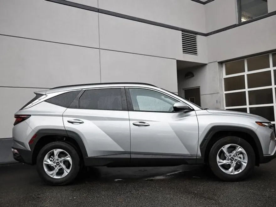 2024 Hyundai Tucson SEL photo 1