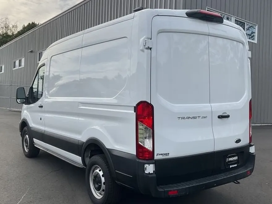 2023 Ford Transit Cargo Van photo 1