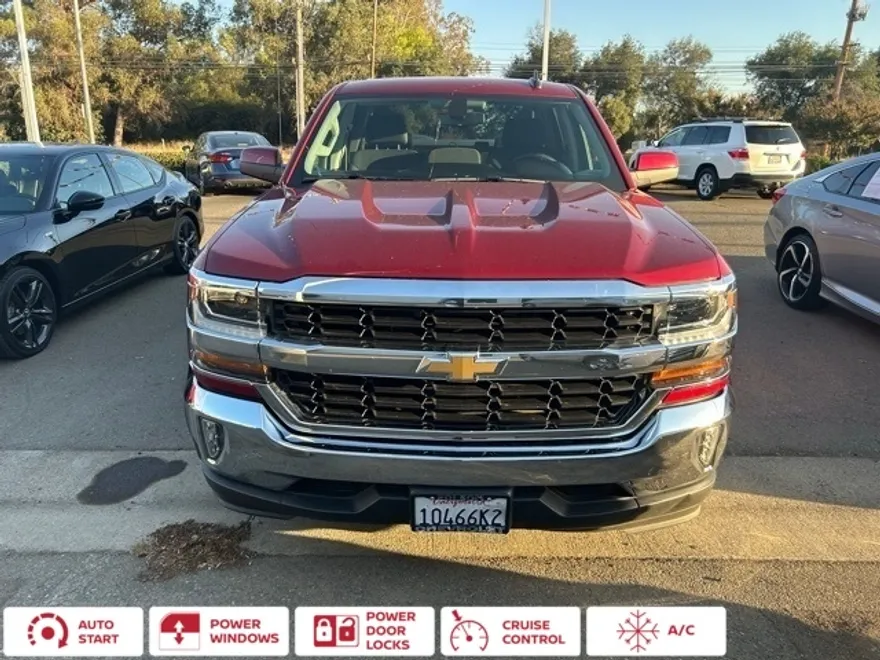 2018 Chevrolet Silverado 1500 LT photo 1
