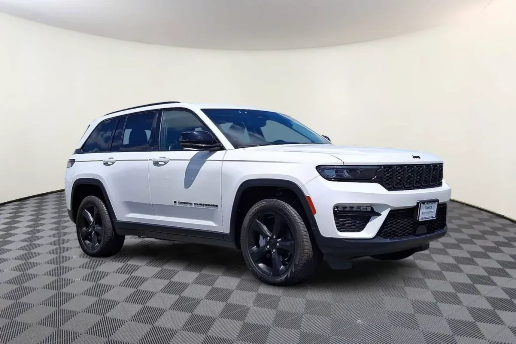 2023 Jeep Grand Cherokee Limited photo 1