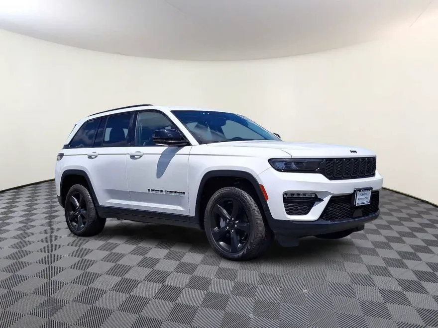 2023 Jeep Grand Cherokee Limited photo 1