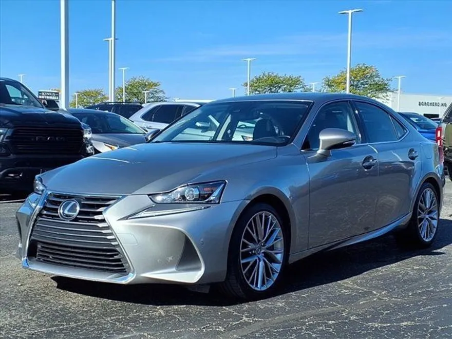 2017 Lexus IS 300 photo 1