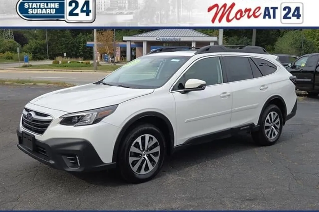 2022 Subaru Outback Premium photo 1