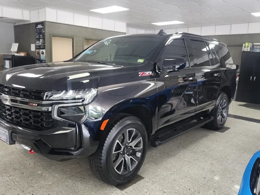 2021 Chevrolet Tahoe Z71 photo 1