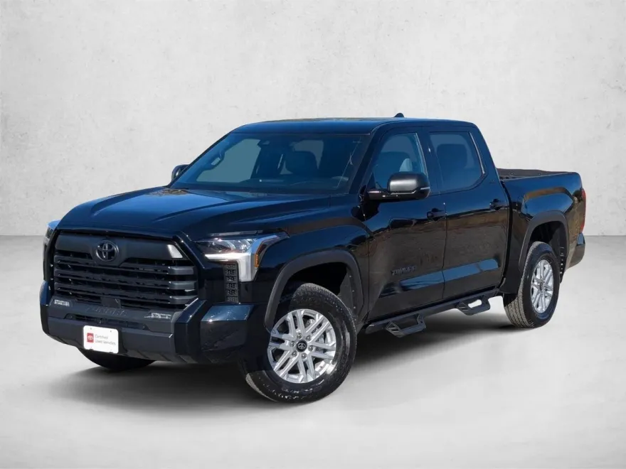 2026 Toyota Tundra SR5 CrewMax photo 1
