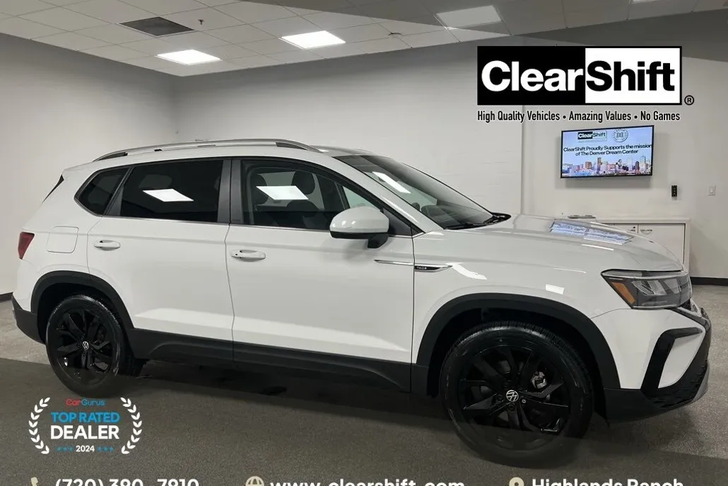 2022 Volkswagen Taos SE photo 1