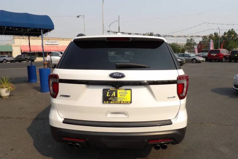 2018 Ford Explorer Sport photo 1