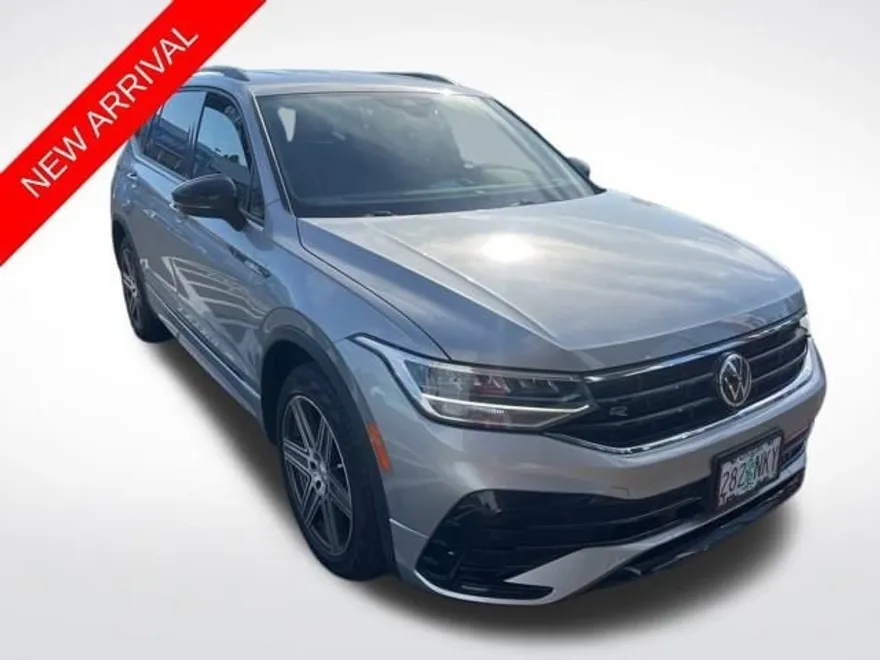 2022 Volkswagen Tiguan SE R-Line Black photo 1