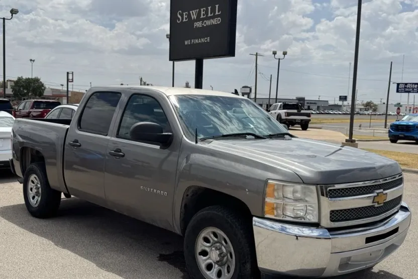 2013 Chevrolet Silverado 1500 LT photo 1