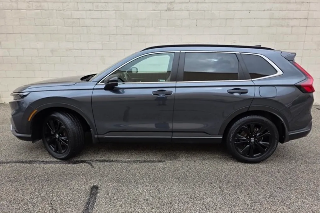2023 Honda CR-V Hybrid Sport Touring photo 1