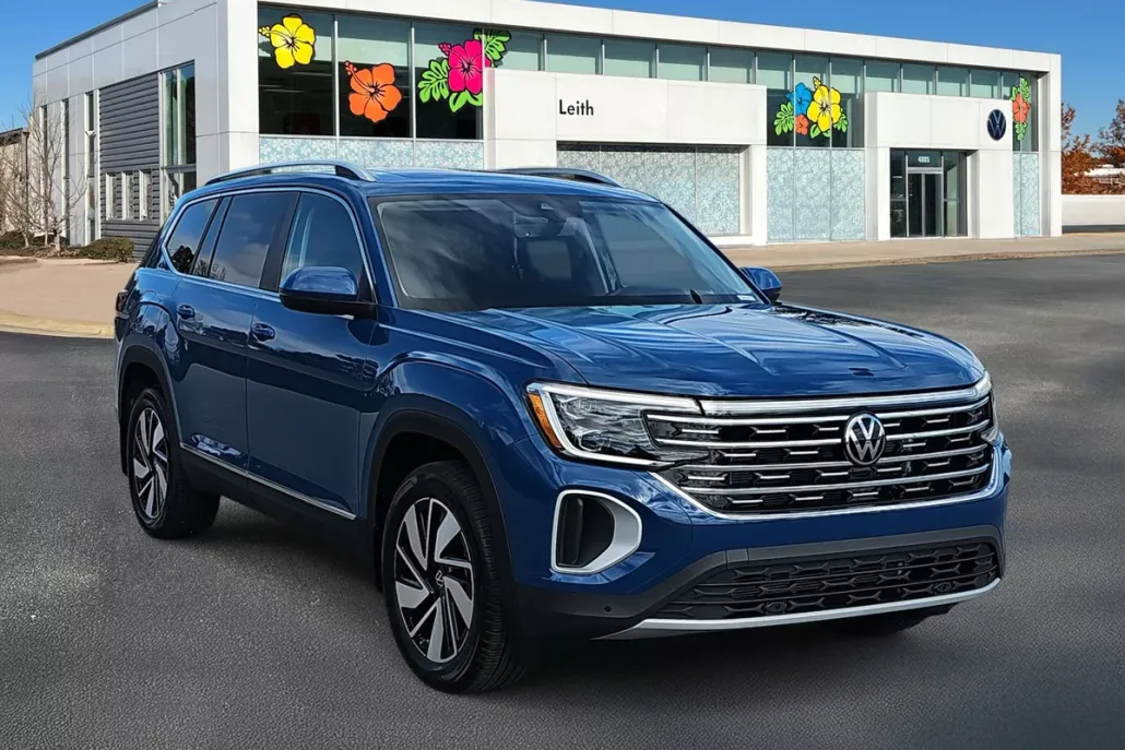 2025 Volkswagen Atlas SEL photo 1