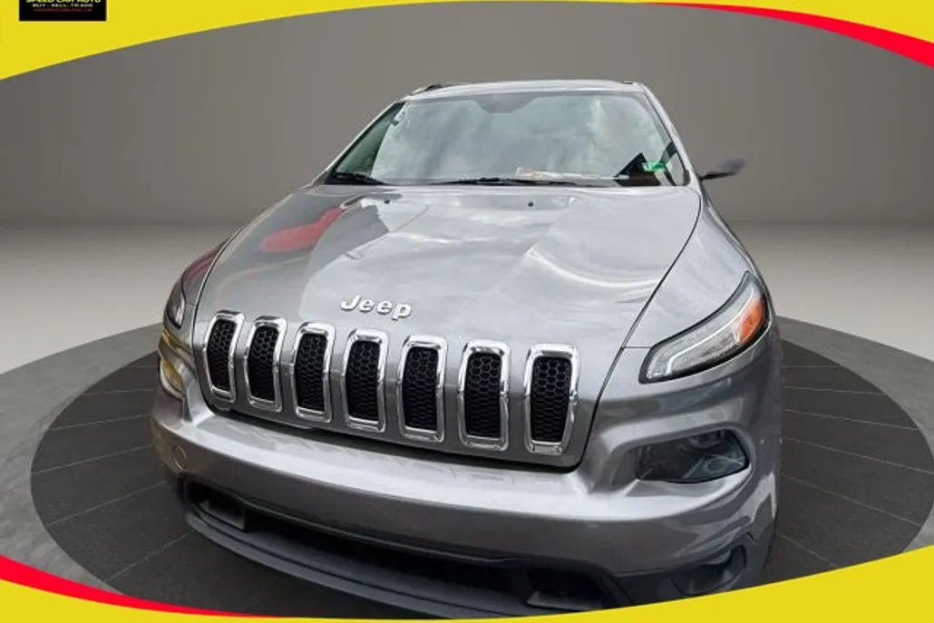 2016 Jeep Cherokee Latitude Sport photo 1
