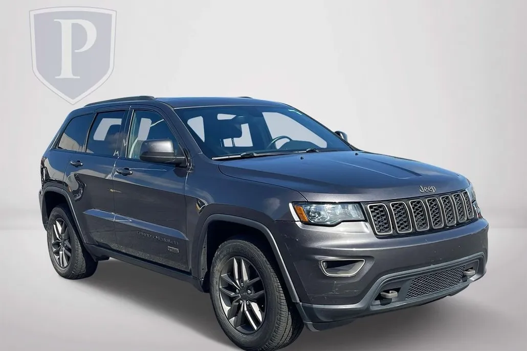 2016 Jeep Grand Cherokee Laredo photo 1