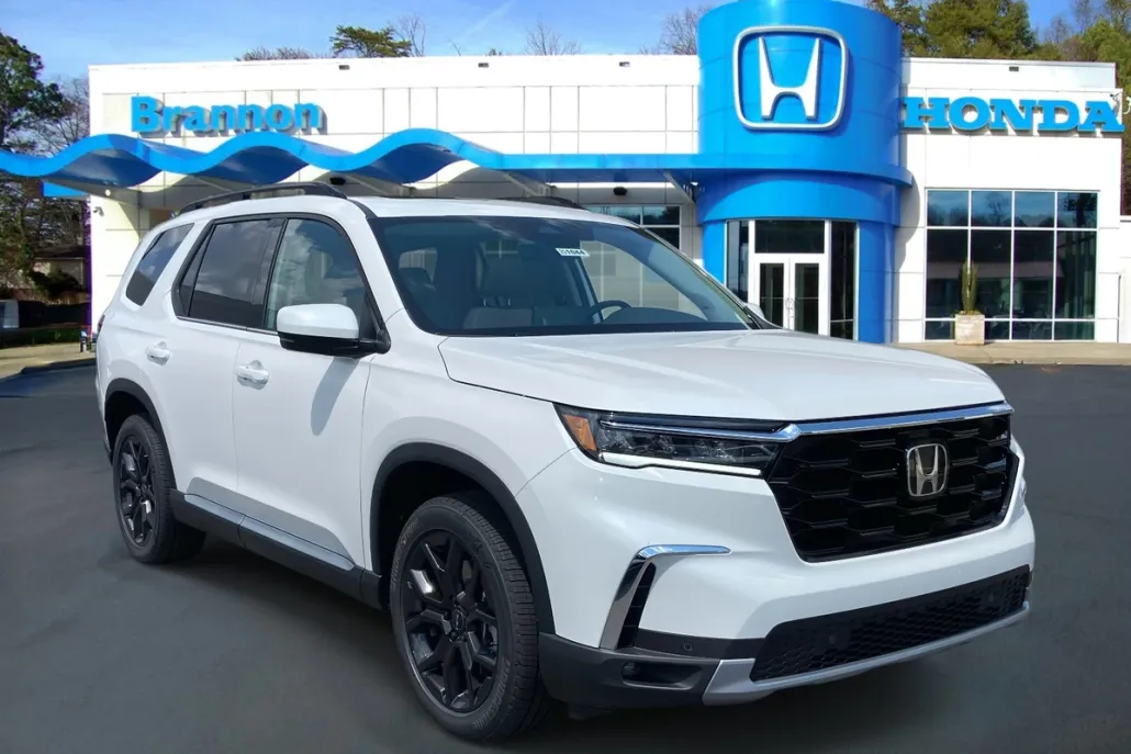 2025 Honda Pilot Touring photo 1