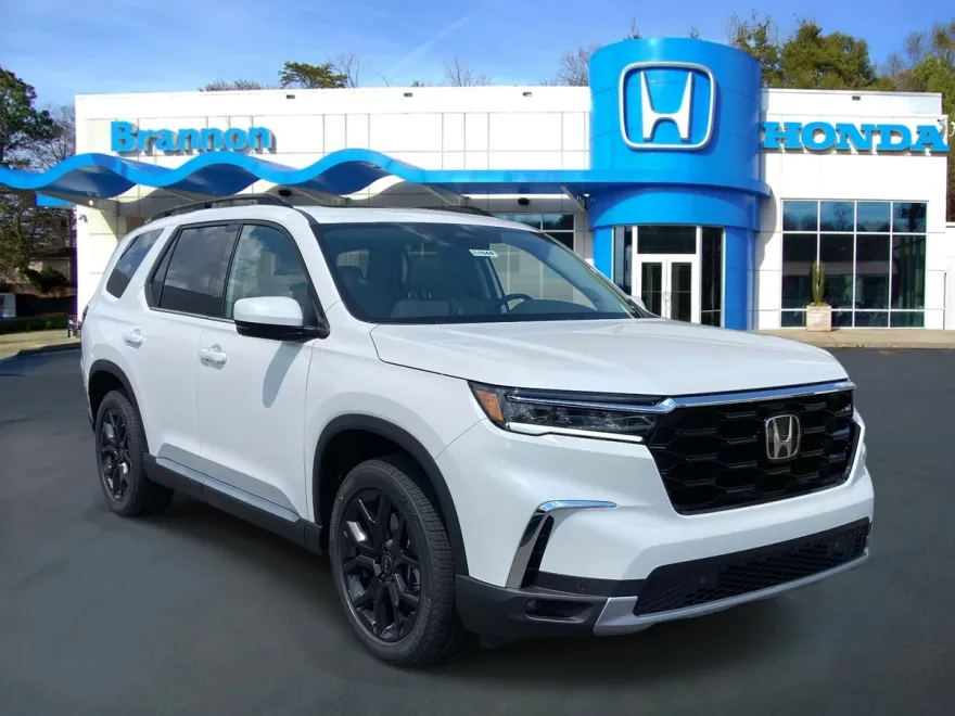 2025 Honda Pilot Touring photo 1