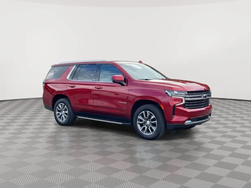 2022 Chevrolet Tahoe LT photo 1