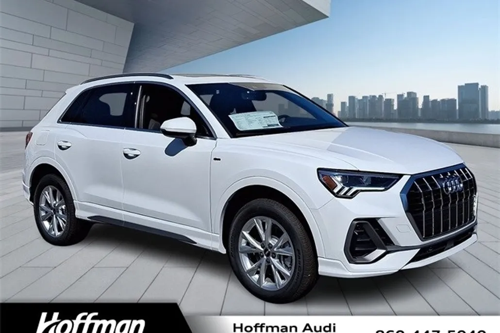 2025 Audi Q3 45 TFSI S line Premium photo 1