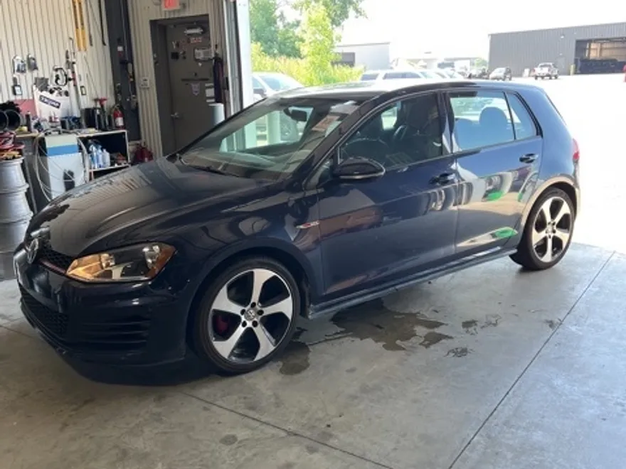 2016 Volkswagen Golf GTI S photo 1