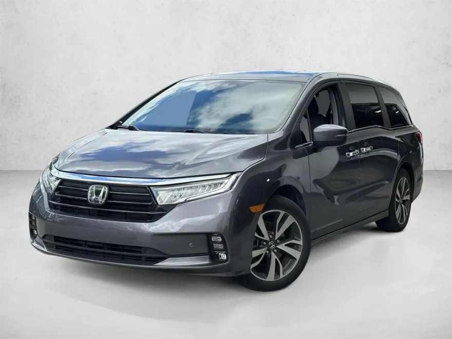 2023 Honda Odyssey Touring photo 1
