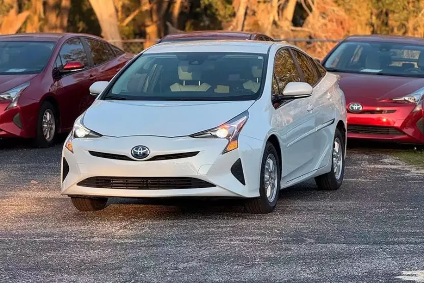 2017 Toyota Prius Two Eco photo 1