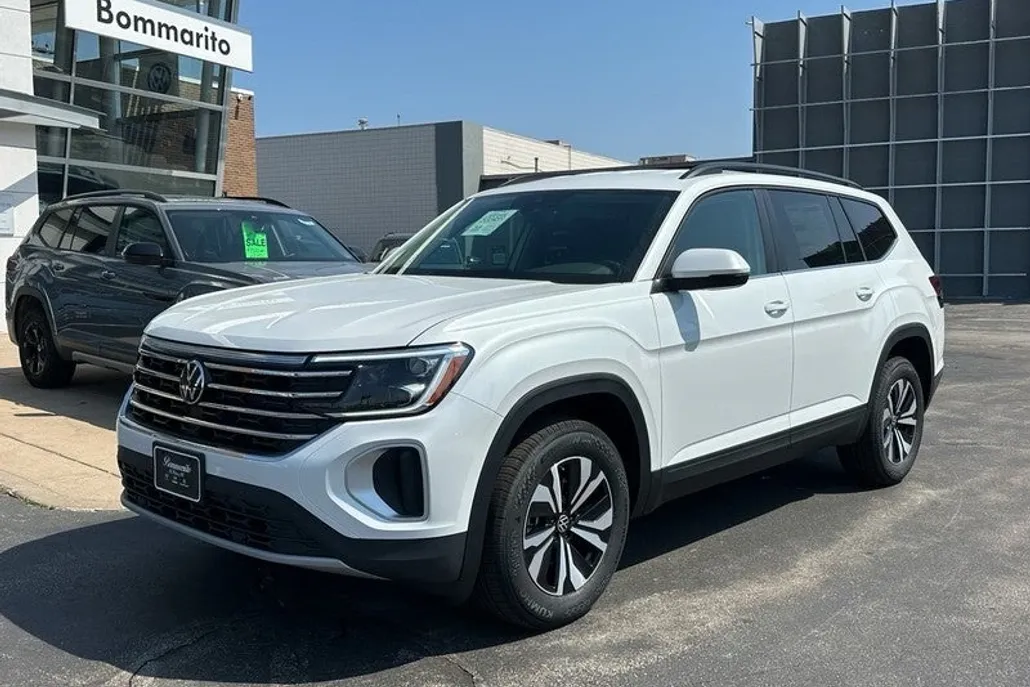 2026 Volkswagen Atlas SE photo 1