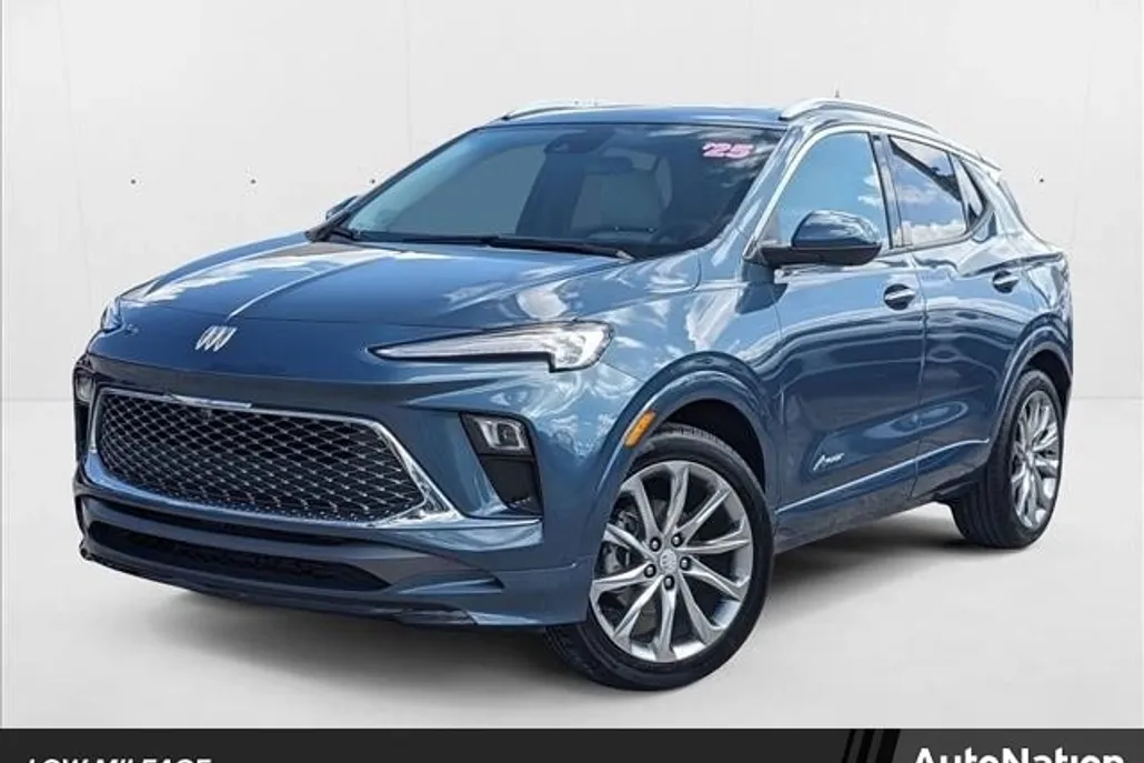 2025 Buick Encore GX Avenir photo 1