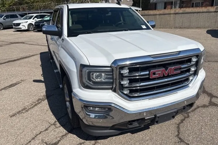 2018 Gmc Sierra 1500 SLT photo 1