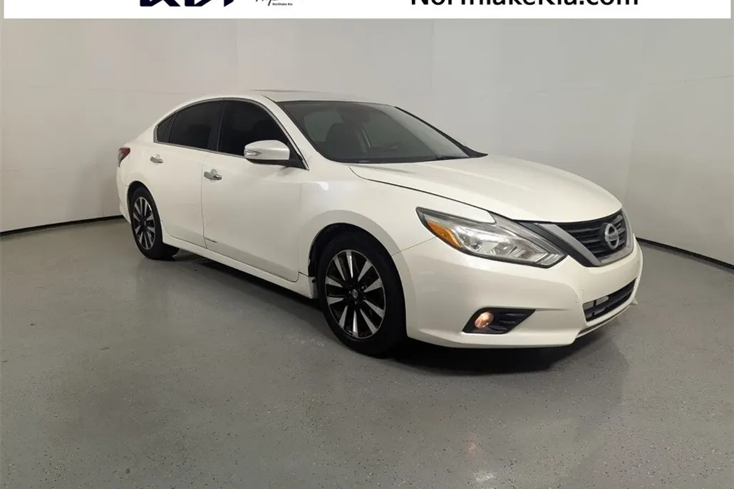 2018 Nissan Altima 2.5 SV photo 1