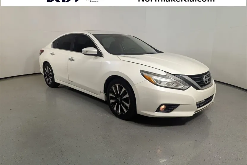 2018 Nissan Altima 2.5 SV photo 1