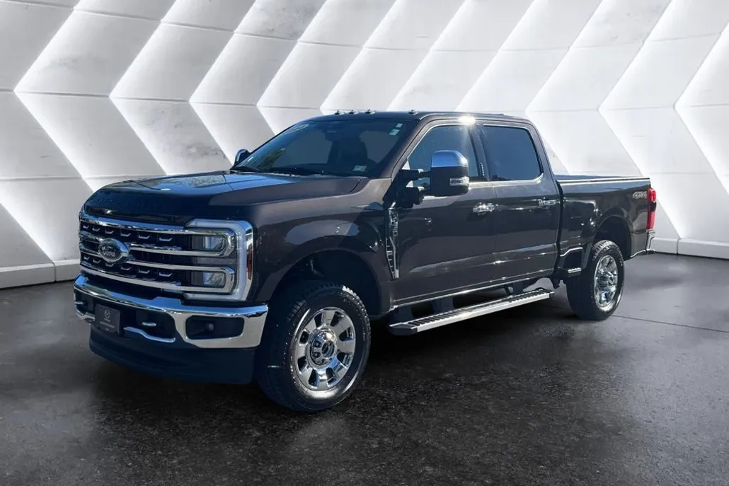 2024 Ford F-250 photo 1