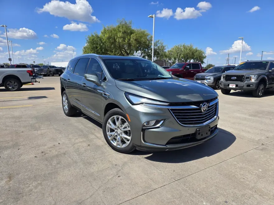 2022 Buick Enclave Premium photo 1