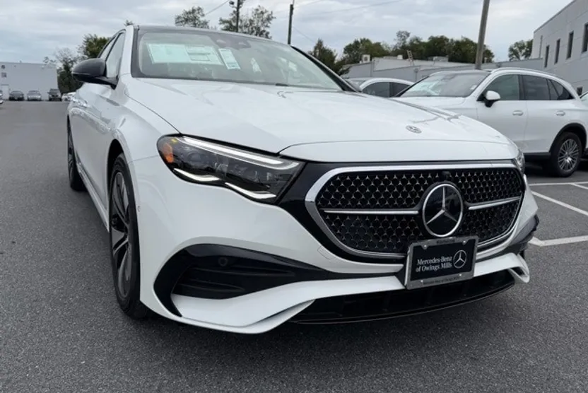 2026 Mercedes Benz E 4MATIC Sedan photo 1