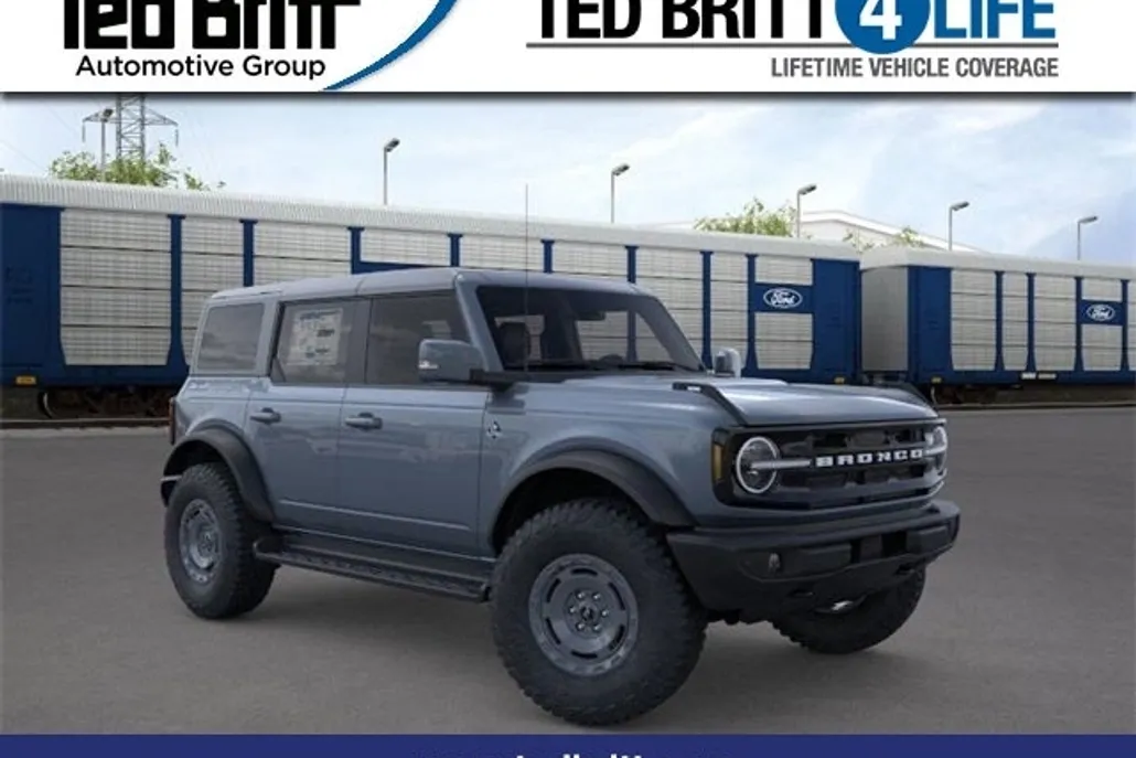 2025 Ford Bronco Outer Banks photo 1