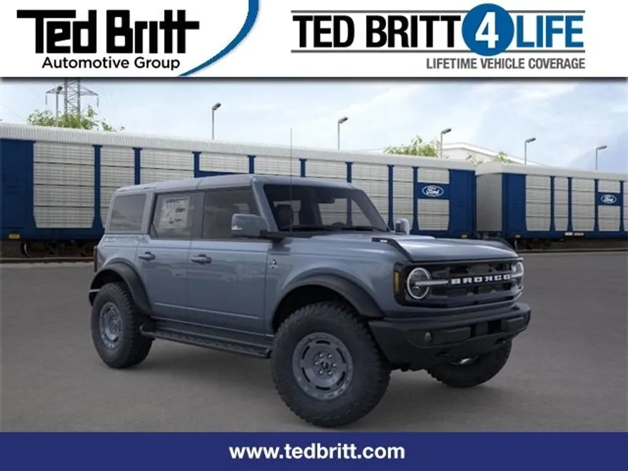 2025 Ford Bronco Outer Banks photo 1