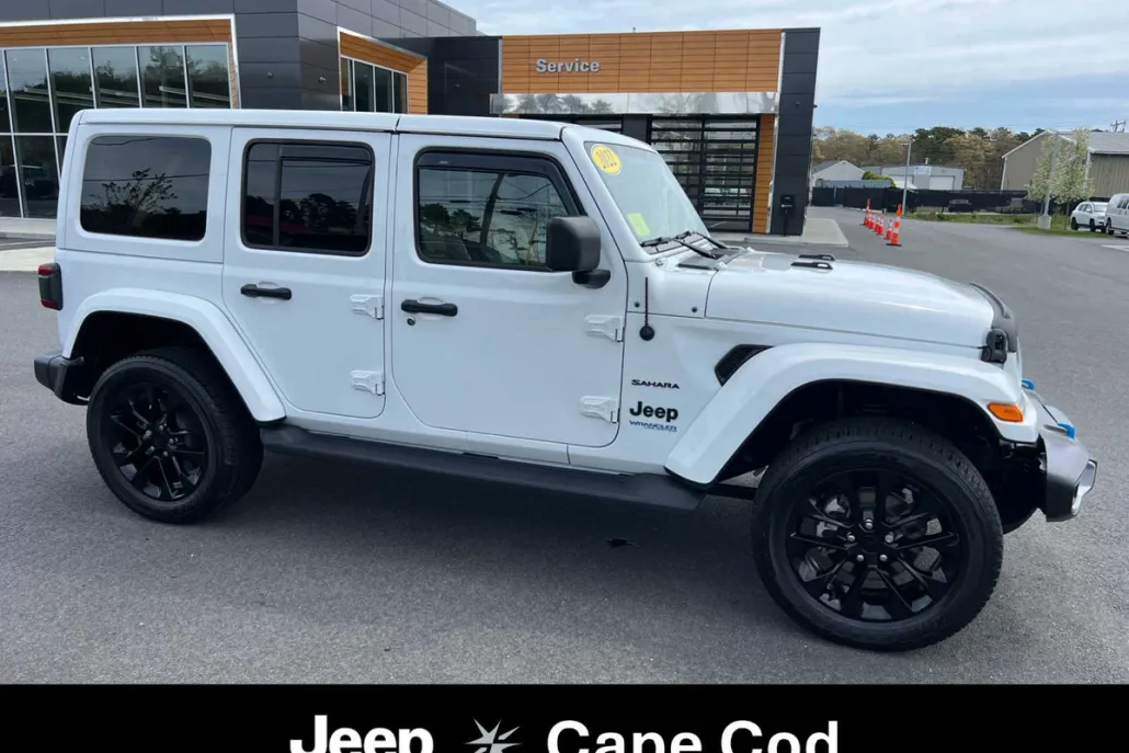 2022 Jeep Wrangler Unlimited 4xe Sahara photo 1
