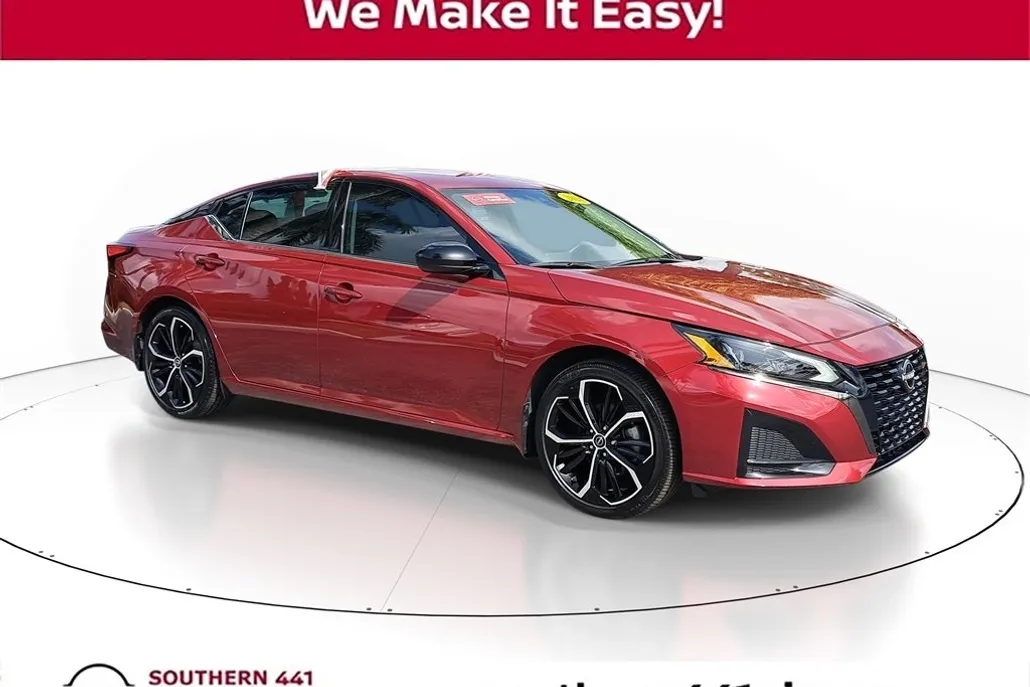 2024 Nissan Altima 2.5 SR photo 1