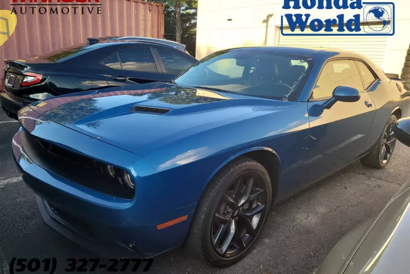 2023 Dodge Challenger SXT photo 1